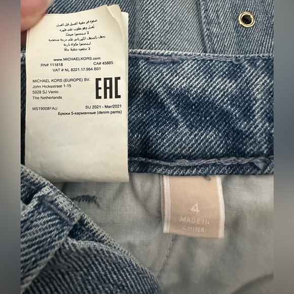 Michael Kors Belted Denim Shorts - Picture 8 of 8